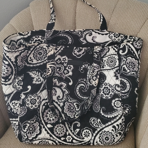 Vera Bradley Handbags - Large Vera Bradley Tote